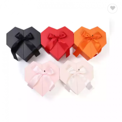 2021 New Design Heart Song Flower Gift Box with Hinged Door Cover Ribbon Bow Lock