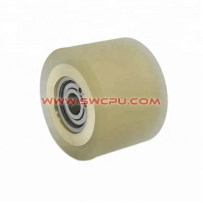 Rubber wheel roller for husking rice